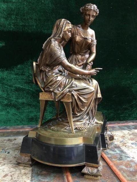 A 19th century bronze decorative sculpture of 2 figures returning from Egypt. Double sculpture with Egyptian representation on a black marble / bronze base. Unsigned Dimensions: Height: 51 cm Width: 40 cm Depth: 26 cm Napoleon III period