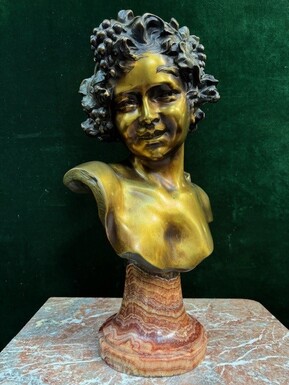 Charming bust ‘ Bacchus ’ in bronze signed by Nelson 19thC. Decorative bronze sculpture standing on a coloured marble base and signed at the back by Anton Nelson ( 1849-1910 ) Dimensions :  Height : 53 cm 