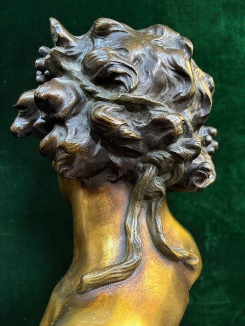 Charming bust ‘ Bacchus ’ in bronze signed by Nelson 19thC. Decorative bronze sculpture standing on a coloured marble base and signed at the back by Anton Nelson ( 1849-1910 ) Dimensions : Height : 53 cm