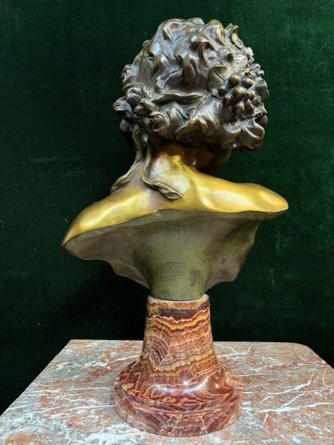 Charming bust ‘ Bacchus ’ in bronze signed by Nelson 19thC. Decorative bronze sculpture standing on a coloured marble base and signed at the back by Anton Nelson ( 1849-1910 ) Dimensions : Height : 53 cm