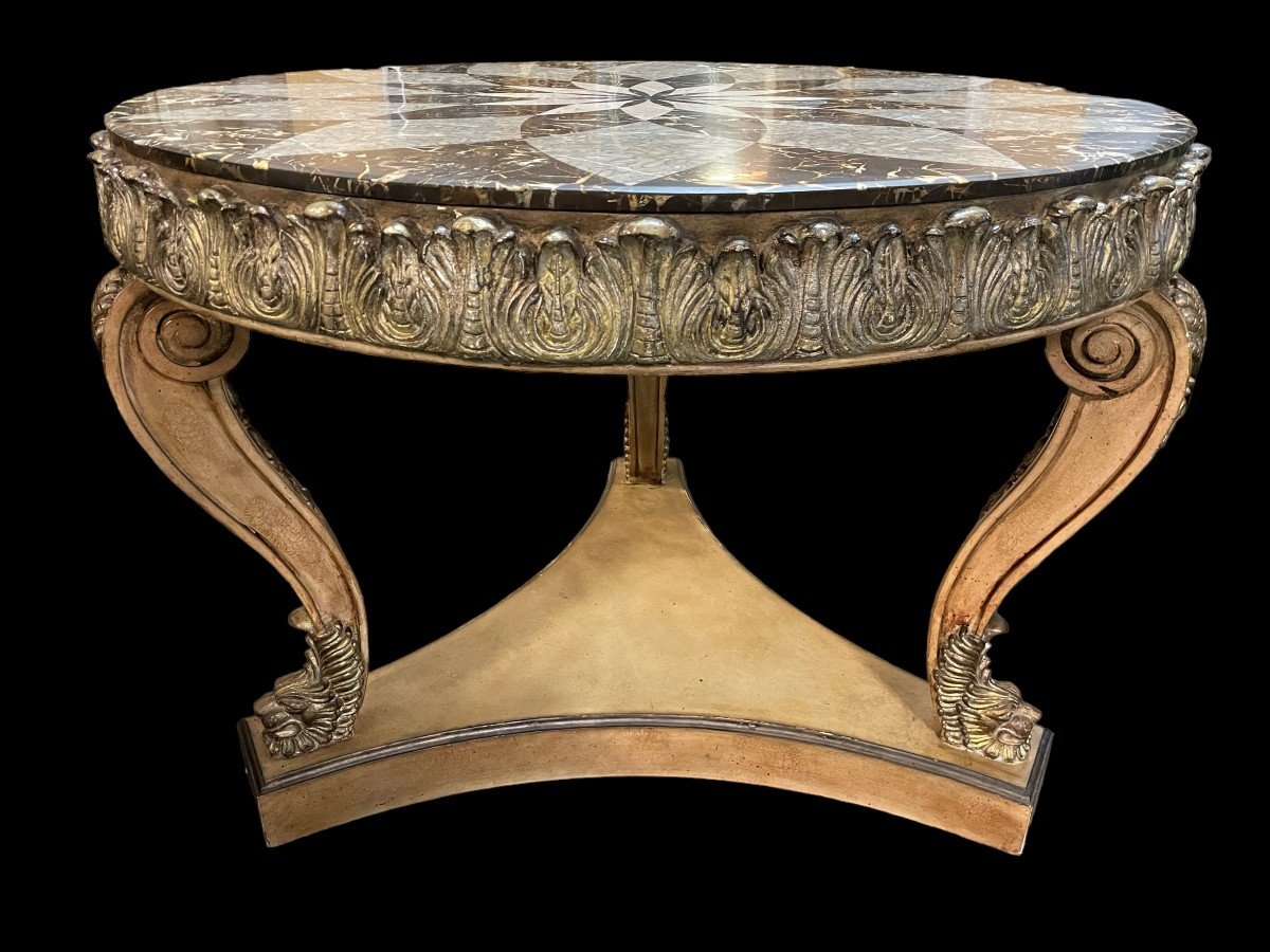 Decorative centre table with inlaid marble top 20th century. Nice 3-leg table decorated with ornaments, shells and animals with a top in marble mosaic on top. Dimensions : Height : 83 cm. Diameter : 112 ( top ) , 115 cm table edge 