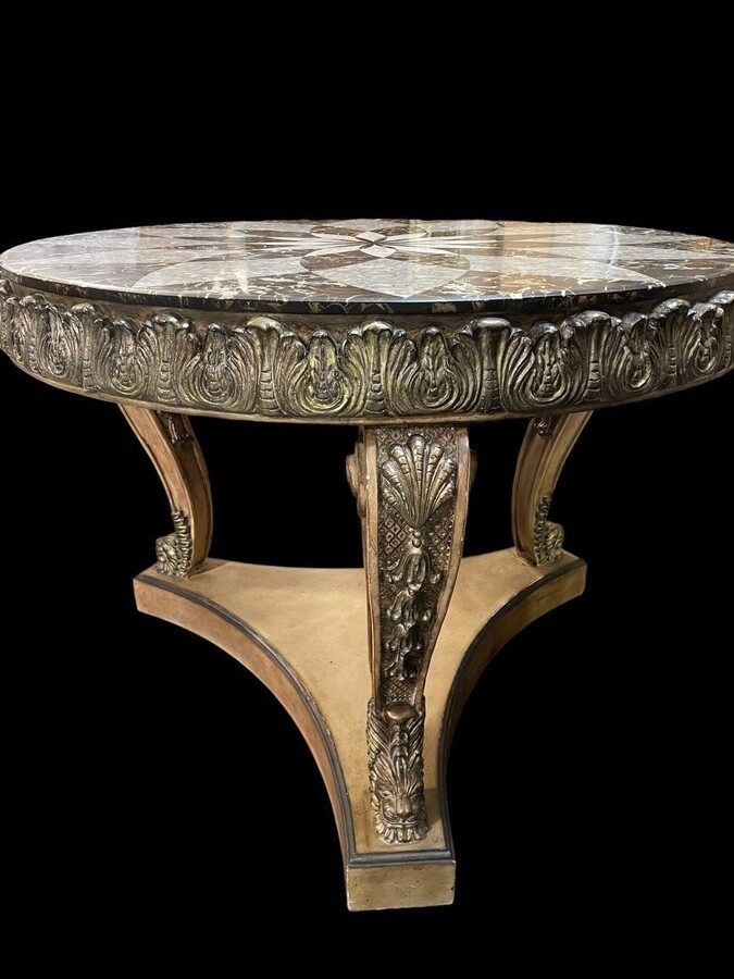 Decorative centre table with inlaid marble top 20th century. Nice 3-leg table decorated with ornaments, shells and animals with a top in marble mosaic on top. Dimensions : Height : 83 cm. Diameter : 112 ( top ) , 115 cm table edge