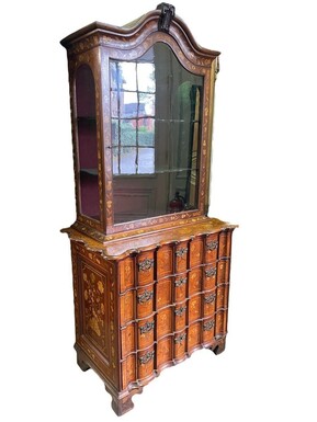 Elegant marquetry display case late 18th century early 19th century Display case in 2 parts with 1 showcase door at the top and 4 curved drawers underneath Furniture in good condition with normal signs of use