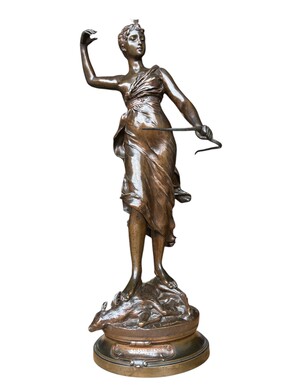 Large 19th century bronze sculpture of Diana the Huntress ( 73 cm ) Beautiful sculpture representing Diana standing over her prey shot with a bow and arrows. Signed by A.Levasseur ( Henri Louis Levasseur , Paris 1853-1934) Dimensions :