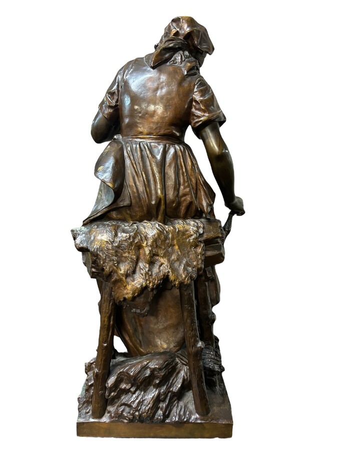 Large bronze sculpture ‘ The spinster ’ by Math.Moreau 19th century. Jolie sculpture signed Mathurin Moreau (1822-1912) and foundry stamp Paris. In good condition with dent/deformation in one side of the base Height : 73,5 cm 