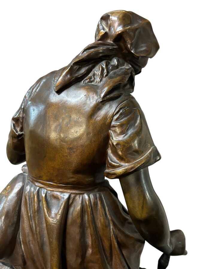 Large bronze sculpture ‘ The spinster ’ by Math.Moreau 19th century. Jolie sculpture signed Mathurin Moreau (1822-1912) and foundry stamp Paris. In good condition with dent/deformation in one side of the base Height : 73,5 cm 