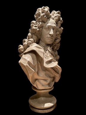 Large bust of a nobleman style Louis XIV in terra cotta 19thC.( 79cm ) Very decorative bust with fine details in very good condition. Dimensions : Height : 79 cm Width : 48 cm Depth : 35 cm Diameter foot : 22 cm France , early 19thC.