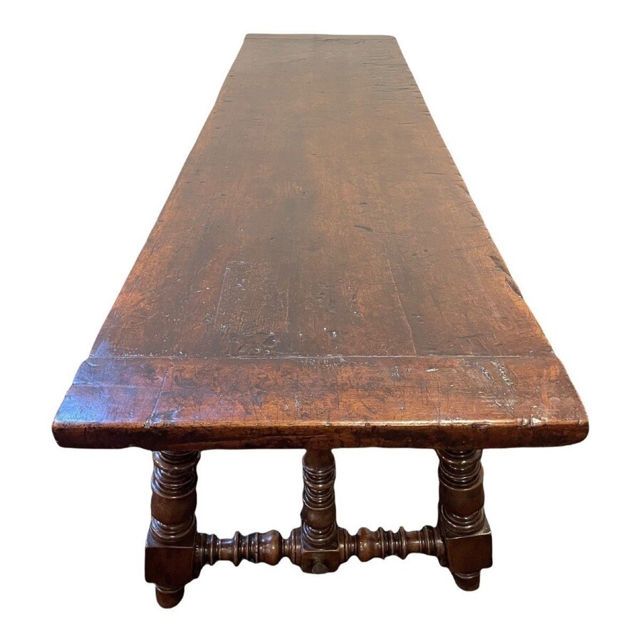 Large Spanish 6-legged walnut table 17th century Nice solid table with 6 legs, 2 connecting irons and a thick walnut top with a beautiful patina. Dimensions : Width : 266 cm Height : 76 cm Depth : 73 cm Thickness top : 4 cm Exceptional Spanish table