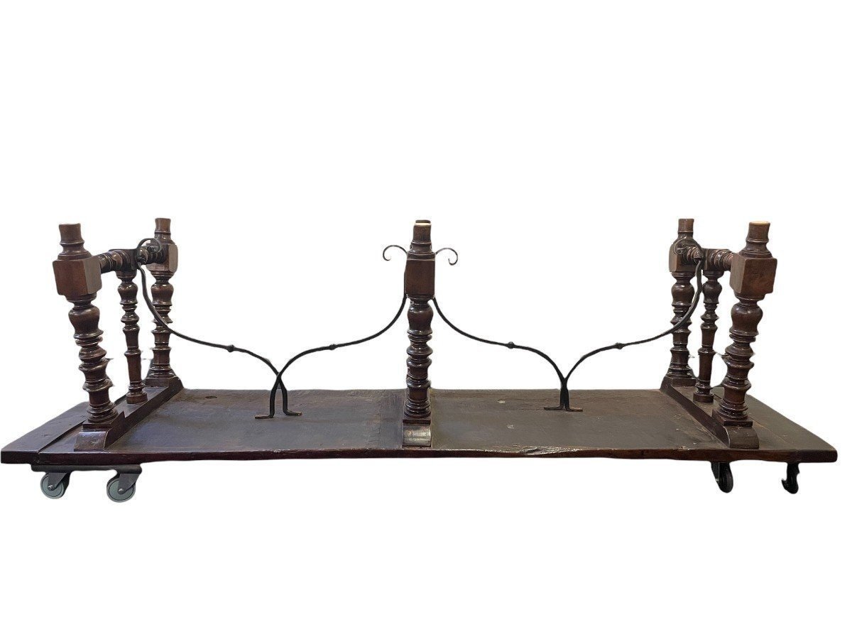 Large Spanish 6-legged walnut table 17th century Nice solid table with 6 legs, 2 connecting irons and a thick walnut top with a beautiful patina. Dimensions : Width : 266 cm Height : 76 cm Depth : 73 cm Thickness top : 4 cm Exceptional Spanish table