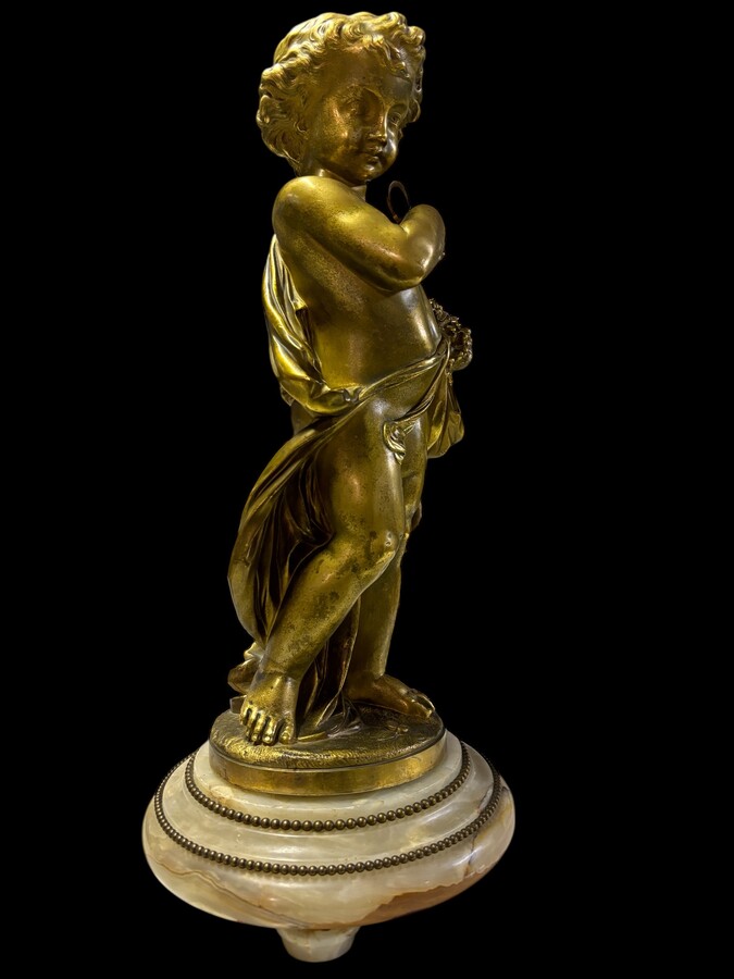 Nice bronze sculpture putti with fruit basket ‘ summer ’19thC. Fine bronze sculpture with very fine details representing the summer of the 4 seasons standing on a marble plinth with bronze decorations height : 48 cm 