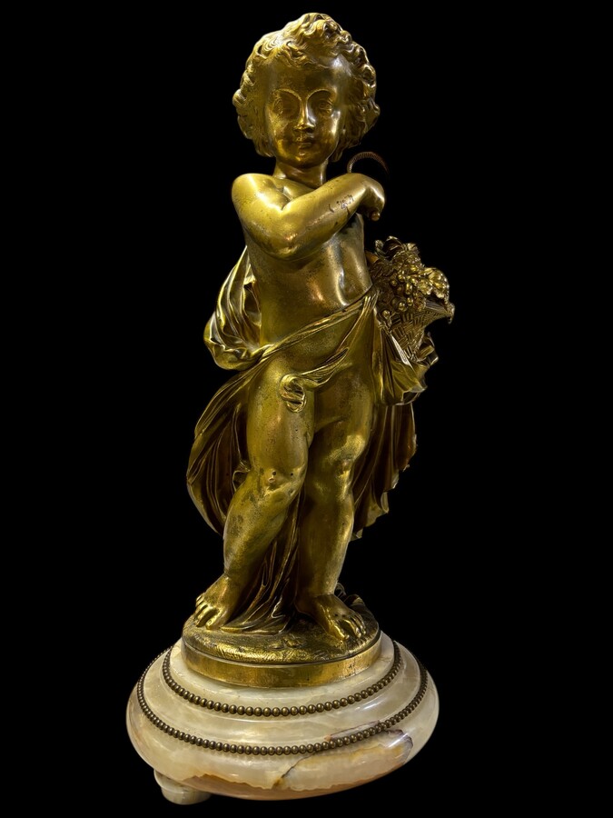 Nice bronze sculpture putti with fruit basket ‘ summer ’19thC. Fine bronze sculpture with very fine details representing the summer of the 4 seasons standing on a marble plinth with bronze decorations height : 48 cm 