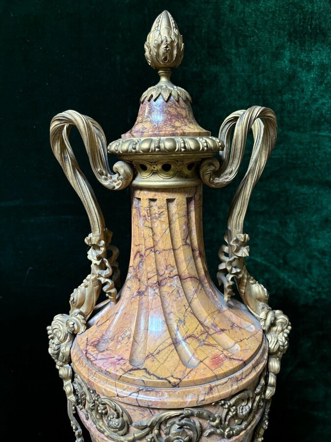 Pair of large castle vases in marble and gilt bronze 19thC. ( 80 cm ) Vases of very high quality with a height of 80 cm! In good condition with some flaws ( 1 lid needs restoration and 1 piece of bronze is missing ). Dimensions : Height : 80 cm 