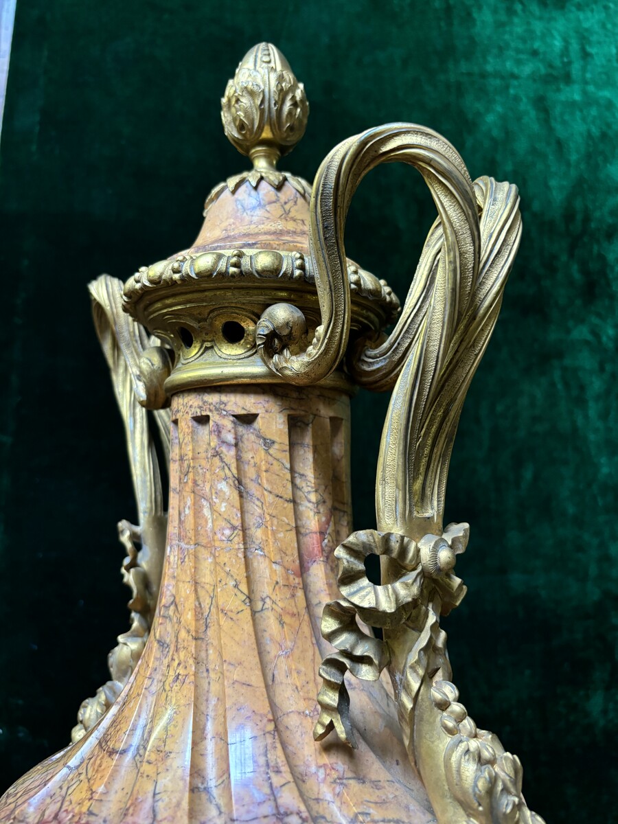 Pair of large castle vases in marble and gilt bronze 19thC. ( 80 cm ) Vases of very high quality with a height of 80 cm! In good condition with some flaws ( 1 lid needs restoration and 1 piece of bronze is missing ). Dimensions : Height : 80 cm Width : 29