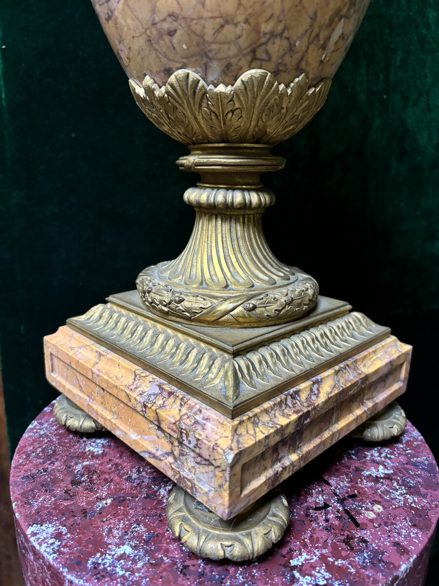 Pair of large castle vases in marble and gilt bronze 19thC. ( 80 cm ) Vases of very high quality with a height of 80 cm! In good condition with some flaws ( 1 lid needs restoration and 1 piece of bronze is missing ). Dimensions : Height : 80 cm Width : 29