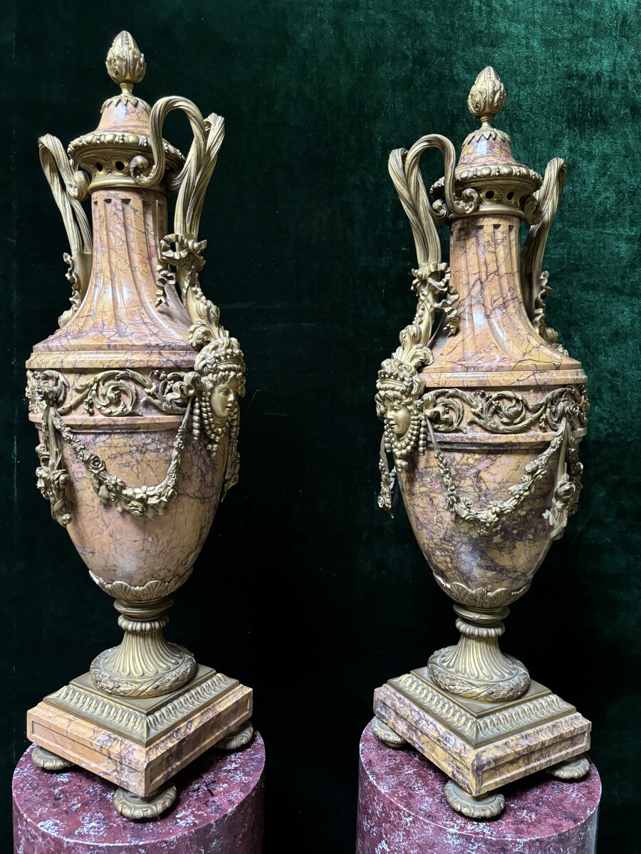 Pair of large castle vases in marble and gilt bronze 19thC. ( 80 cm ) Vases of very high quality with a height of 80 cm! In good condition with some flaws ( 1 lid needs restoration and 1 piece of bronze is missing ). Dimensions : Height : 80 cm Width : 29