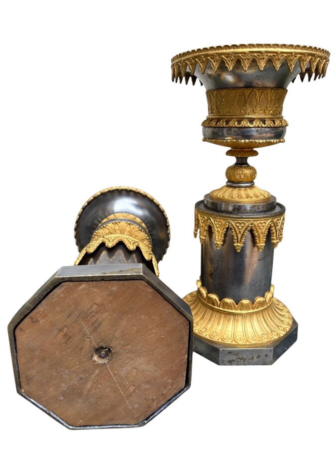 Pair of large cathedral style cassolettes in gilded bronze with mercury and silverplated patina from the Charles X period, early 19th century. Octagonal base which gives them a lot of character, a wide neck for opulence. 