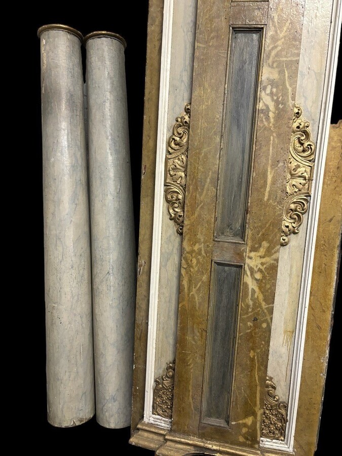 Pair of large columns / panelling with Corinthian capitals in wood 18thC. Highly decorative antique elements representing a large wooden column with capital, panel behind. Both in good condition with usual signs of use / defects