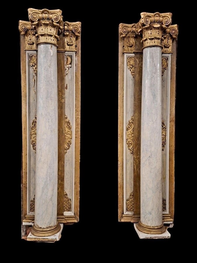 Pair of large columns / panelling with Corinthian capitals in wood 18thC. Highly decorative antique elements representing a large wooden column with capital, panel behind. Both in good condition with usual signs of use / defects