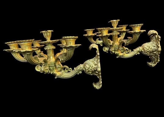 Pair Of Restoration Style Gilt Bronze 6-Light Sconces. They Are In Very Good Condition With The Following Dimensions: Height : 23 Cm Width : 29 Cm Depth : 35 Cm Nice Pair Of Sconces From The 19th Century.