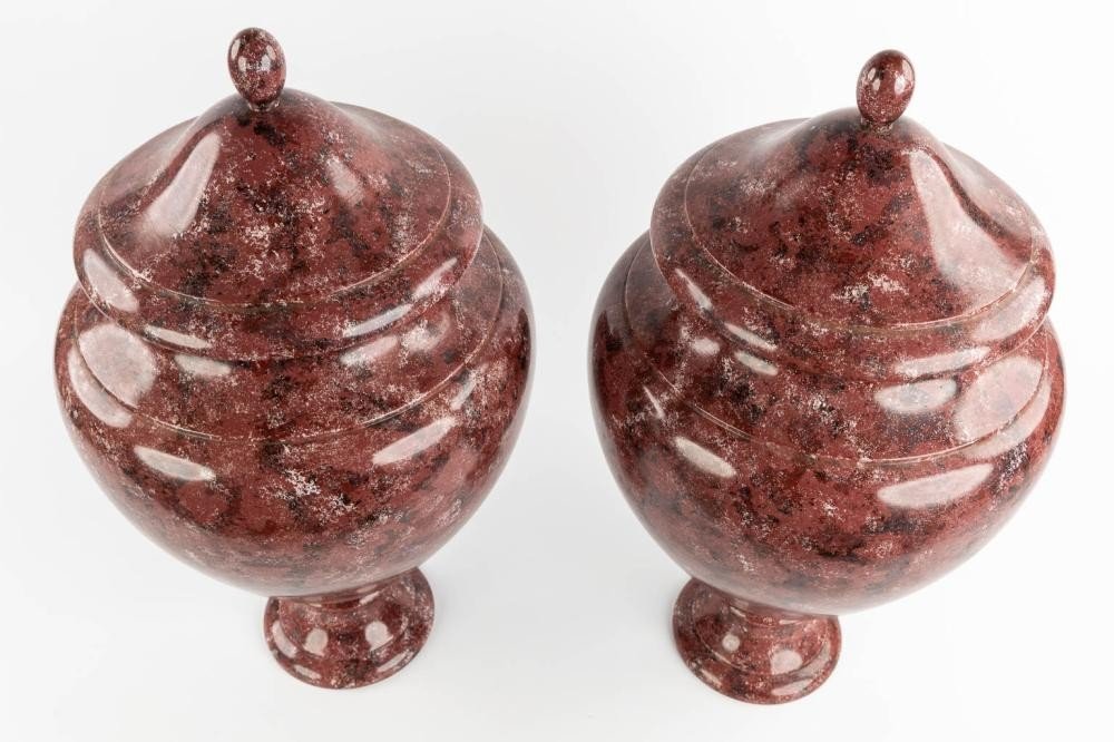 Pair of wooden lidded vases painted in imitation porphyry 20th century. Very decorative vases , the lids are fixed. Dimensions : Height : 62 cm Width : 36 cm Both in very good condition