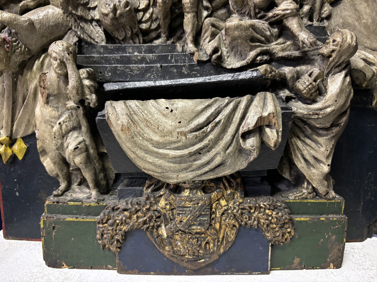 Rare 18th century wooden model of the Mausoleum of the Maréchal de Saxe Very decorative model, finely detailed and carved, dating from the 18th century.  In good condition with a few defects, head, arms,...( see photos ) Dimensions : Height : 50 cm Width 