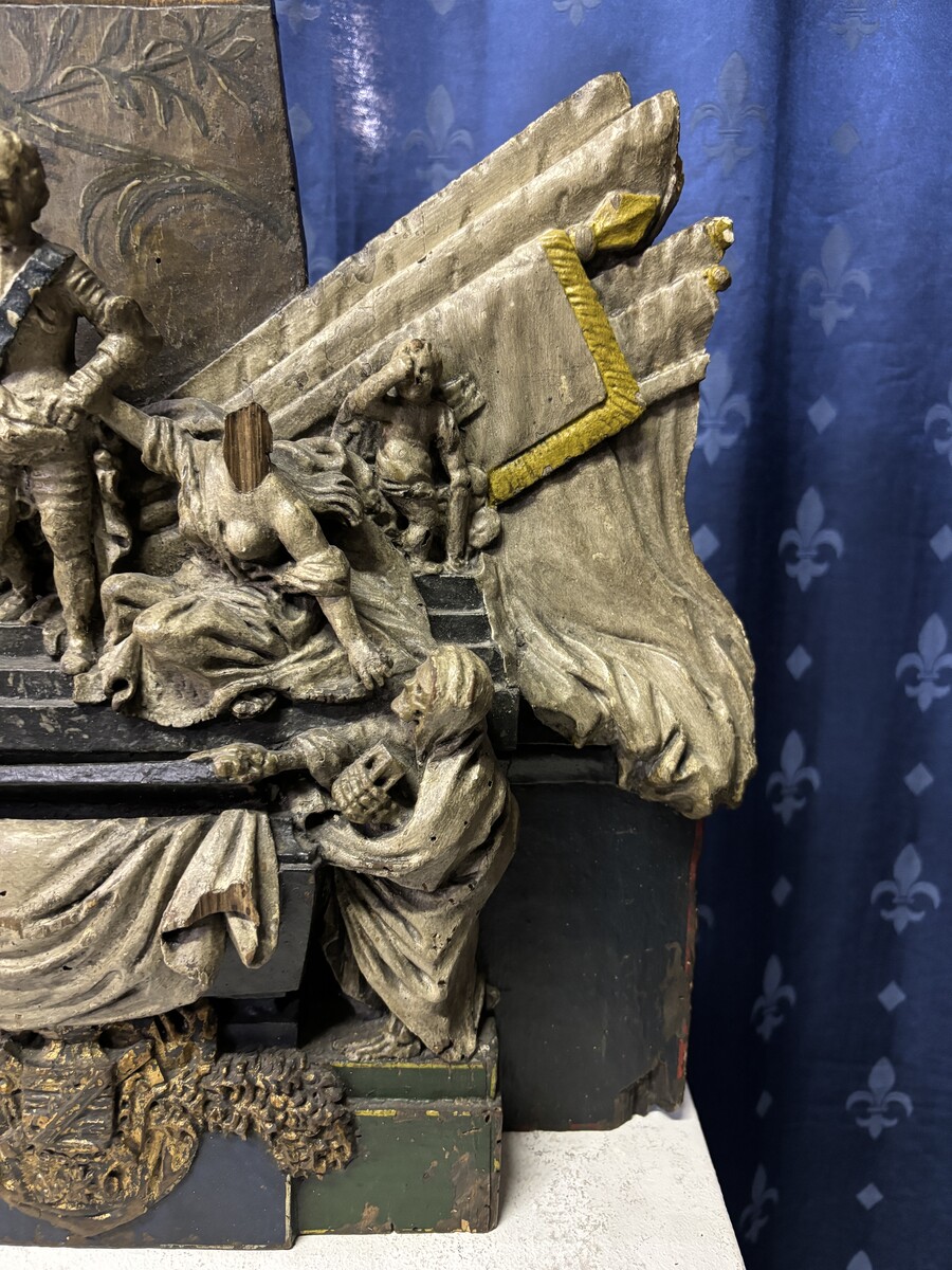 Rare 18th century wooden model of the Mausoleum of the Maréchal de Saxe Very decorative model, finely detailed and carved, dating from the 18th century.  In good condition with a few defects, head, arms,...( see photos ) Dimensions : Height : 50 cm Width 