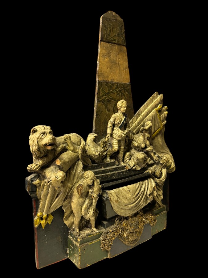 Rare 18th century wooden model of the Mausoleum of the Maréchal de Saxe Very decorative model, finely detailed and carved, dating from the 18th century.  In good condition with a few defects, head, arms,...( see photos ) Dimensions : Height : 50 cm Width 