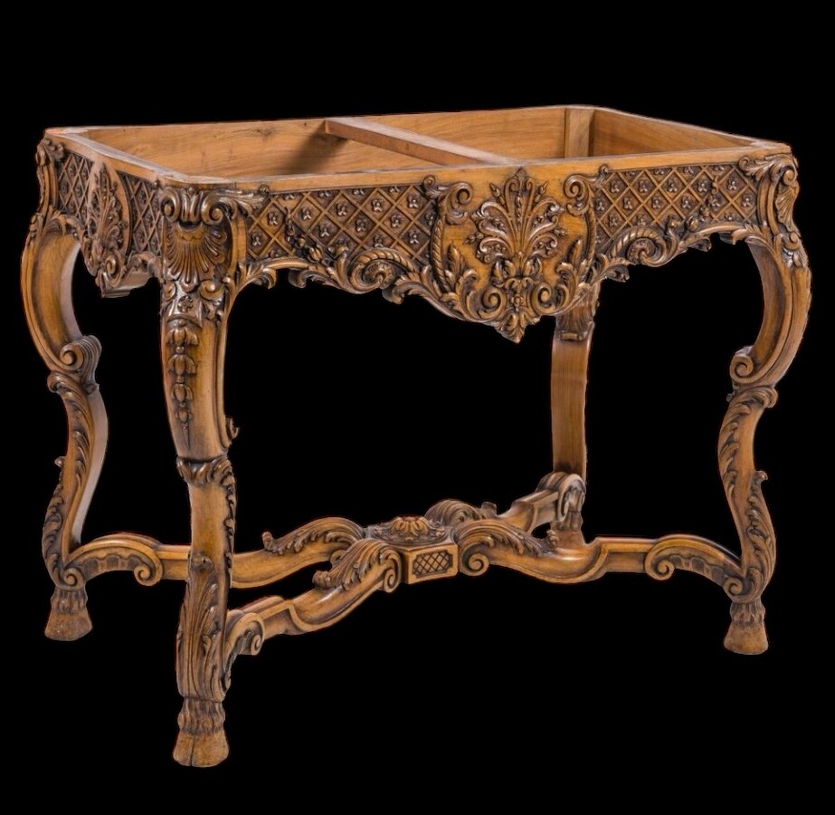 Richly carved wooden centre table with marble top Circa 1920 Attractive oak central table /console topped with Breche d'Alep marble Dimensions: Height: 80 cm.  Width : 100 cm.  Depth : 60 cm. In very good condition