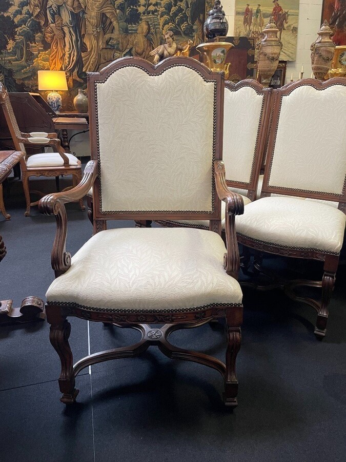 Set of 10 chairs style Régence in walnut 1900 Beautiful set of 8 chairs + 2 armchairs in walnut with fabric upholstery. Height : 107 ( 8x ) / 114 ( 2x ) Width : 52 / 62 cm Depth : 50 / 55 cm The set in good condition and from around 1900-1920