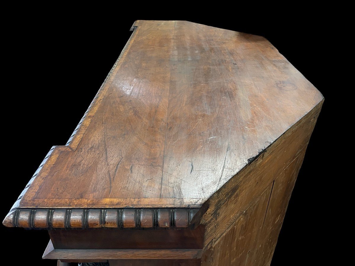 Special cabinet with 2 large sculptures in walnut 19th century. Beautiful cabinet with a distinct shape ( corner ) fitted with 2 doors and 2 drawers , 2 finely carved sculptures and inlaid marquetry in the doors. Locks in the drawers are missing.