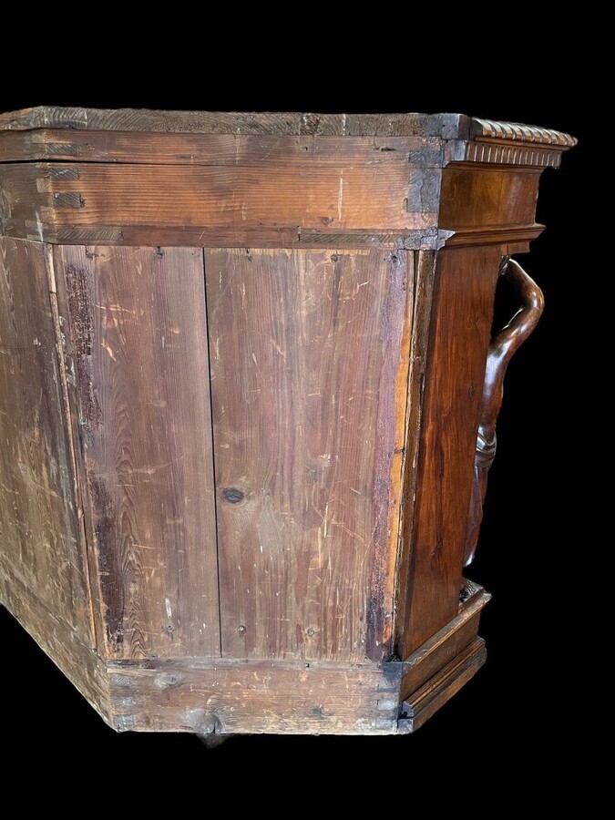 Special cabinet with 2 large sculptures in walnut 19th century. Beautiful cabinet with a distinct shape ( corner ) fitted with 2 doors and 2 drawers , 2 finely carved sculptures and inlaid marquetry in the doors. Locks in the drawers are missing.