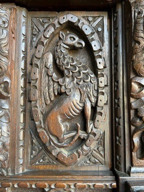 Special Scottish Furniture In Renaissance Style 19th Century. Decorative Oak Cabinet With 2 Doors, All Kinds Of Carvings, Medallions And Decorations. Scottish Cabinet Circa 1800-1820 In Good Condition With Normal Signs Of Use.