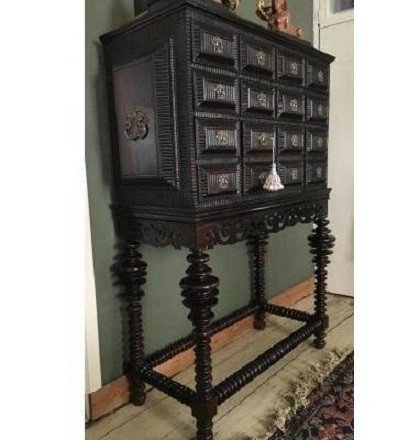 Speciale Portuguese cabinet ,18th Century.Walnut / ebony. Furniture consists of 2 parts with 10 drawers. Width: 1.16 Height: 1.57 Depth: 0.54