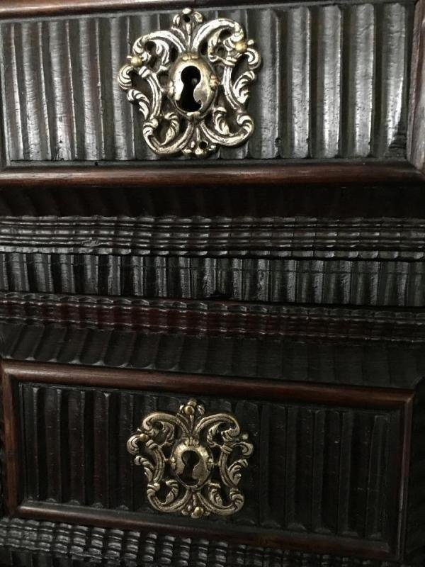 Speciale Portuguese cabinet ,18th Century.Walnut / ebony. Furniture consists of 2 parts with 10 drawers. Width: 1.16 Height: 1.57 Depth: 0.54