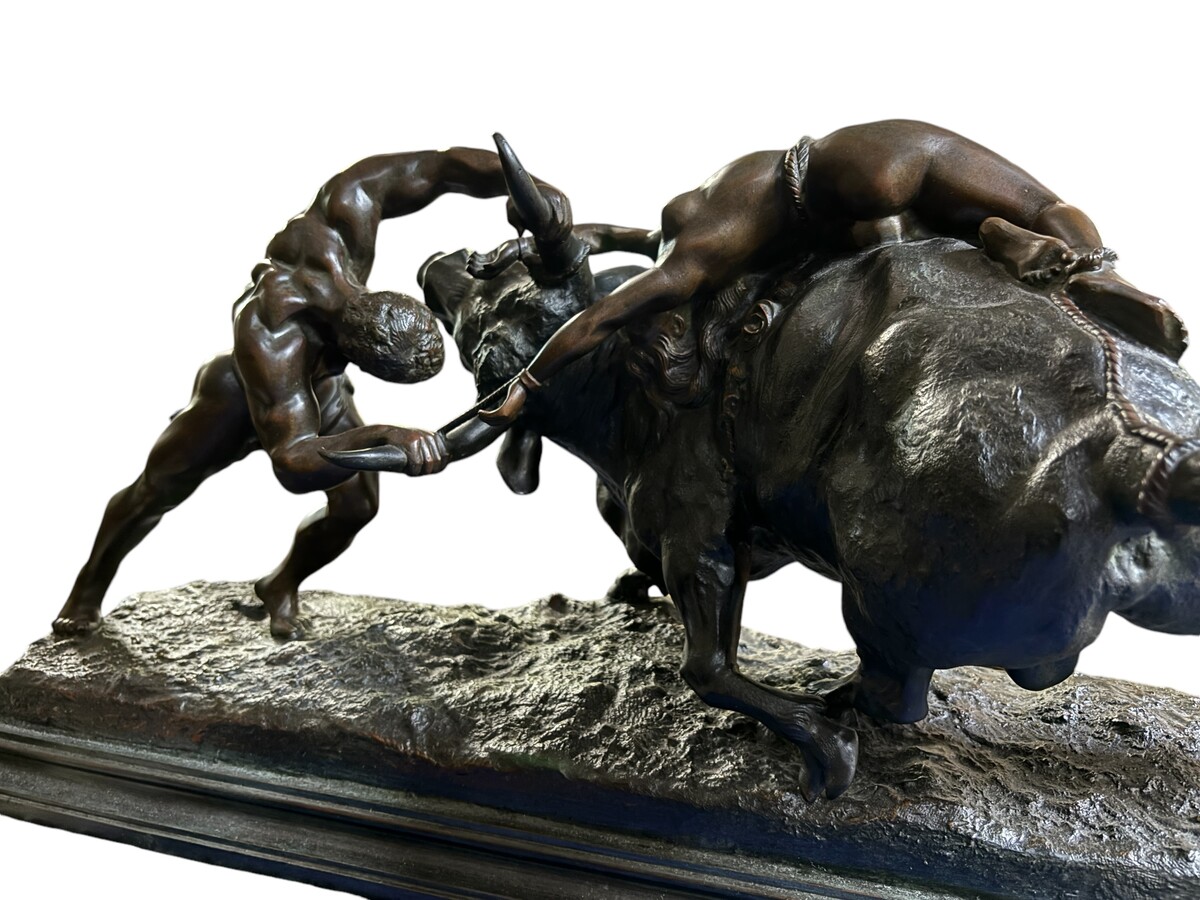 Very large bronze sculpture ‘ the abduction of Europa ’ ( 85 cm ). Special bronze sculpture of good quality with an eye for detail. Sculpture is signed by Antonio Amorgasti ( 1880-1942 ) and dated 1919 and stands on a marble base. 