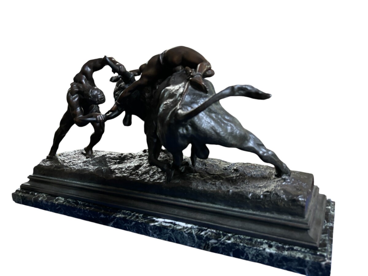 Very large bronze sculpture ‘ the abduction of Europa ’ ( 85 cm ). Special bronze sculpture of good quality with an eye for detail. Sculpture is signed by Antonio Amorgasti ( 1880-1942 ) and dated 1919 and stands on a marble base. 