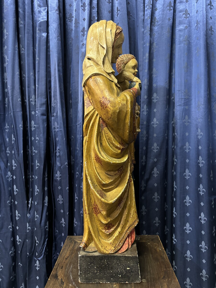 Wooden polychromed sculpture Madonna with child 19th century ( 87 cm ) Beautiful wooden sculpture from around 1880 in very good condition. Dimensions : Height : 88 cm Width : 32 cm Depth : 22 cm Base : 26 x 21 cm